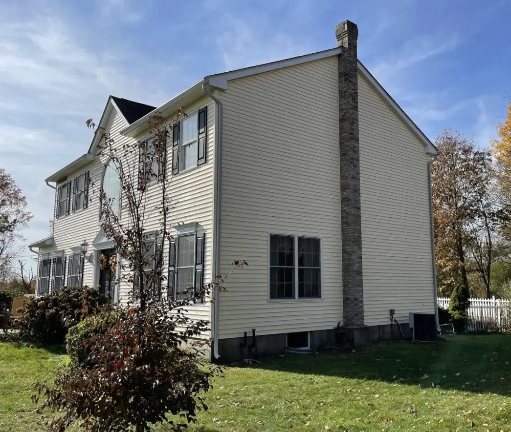 Photo of a house after soft washing