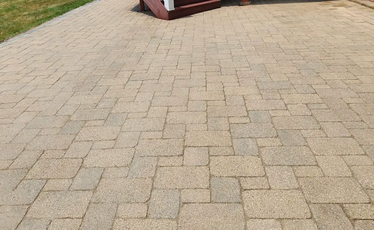 Photo of a paver after sanding and sealing